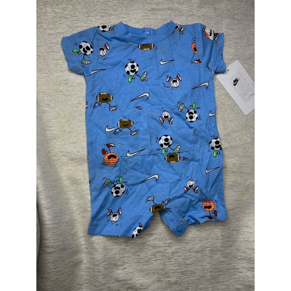 NWT Nike short sleeve onesie size 0 to 3 months